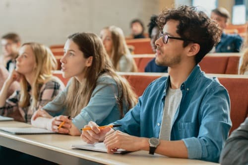 Cover Image for Which university has the most domestic students in Australia?